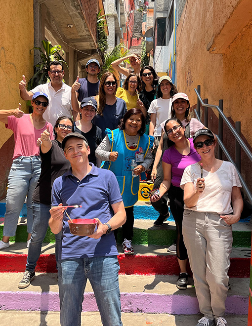 Heidrick & Struggles employees volunteering in Mexico City