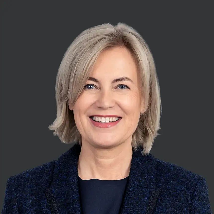 Martina Becker image